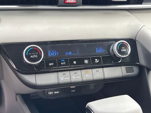 New 2026 Hyundai Elantra Sport FWD image 19