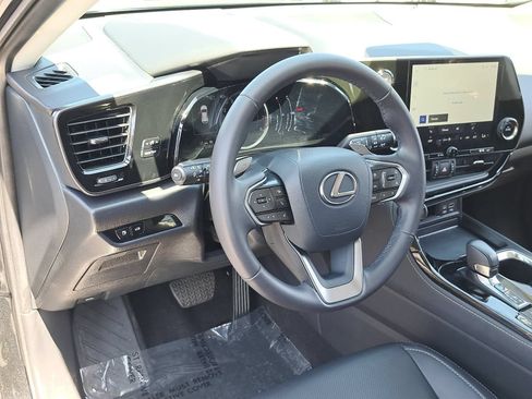 Used 2024 Lexus NX 250 FWD image 17