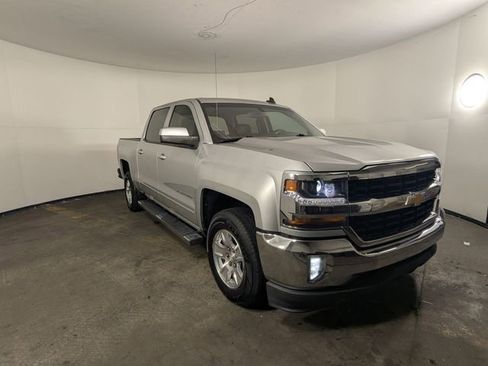 Used 2018 Chevrolet Silverado 1500 LT w/ All Star Edition image 2
