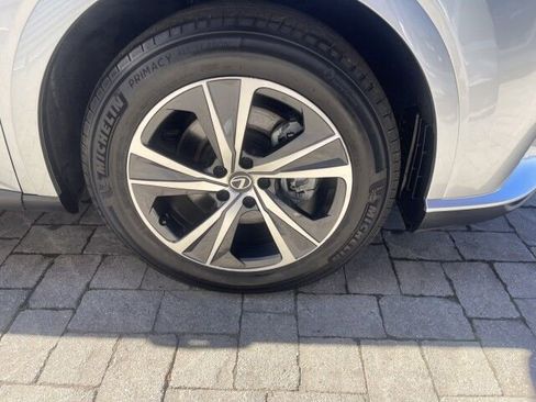 Used 2023 Lexus RX 350 Premium image 33