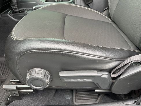 Used 2023 Jeep Wrangler Freedom Edition image 30