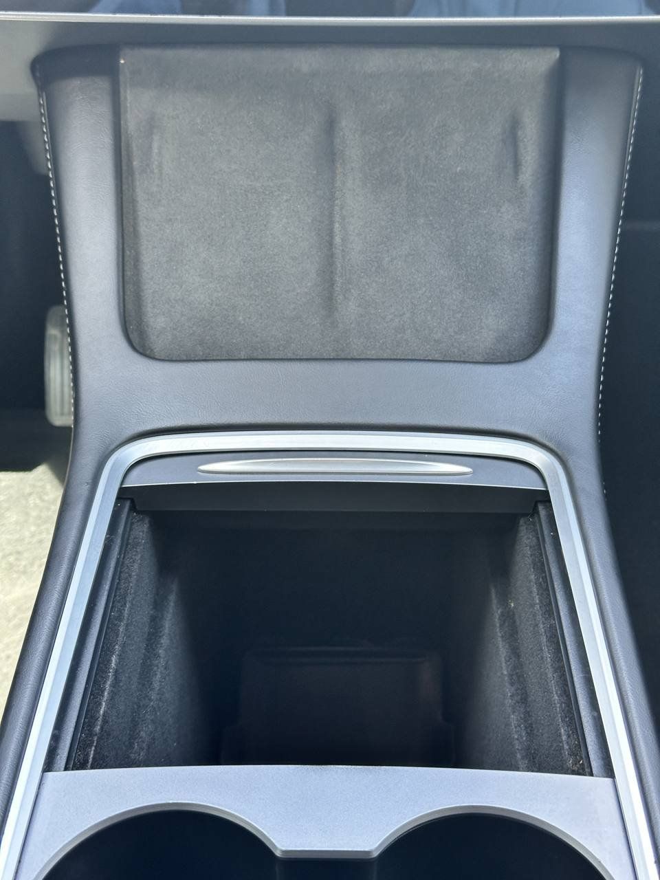 Used 2024 Tesla Model Y Long Range AWD/4WD image 35