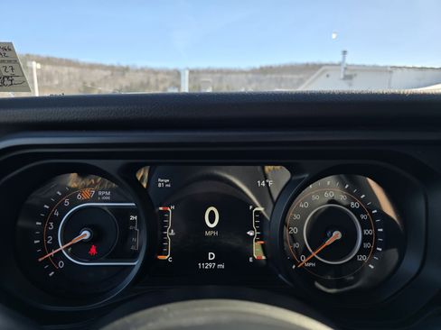 Used 2024 Jeep Wrangler Willys image 21