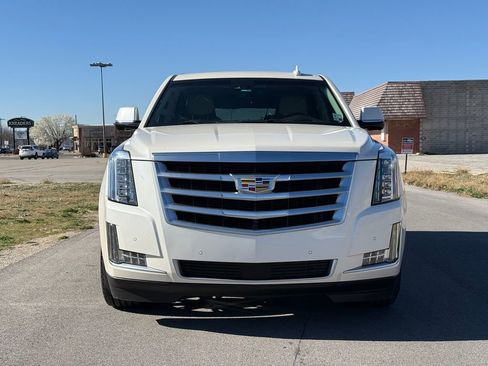 Used 2015 Cadillac Escalade ESV Premium image 7