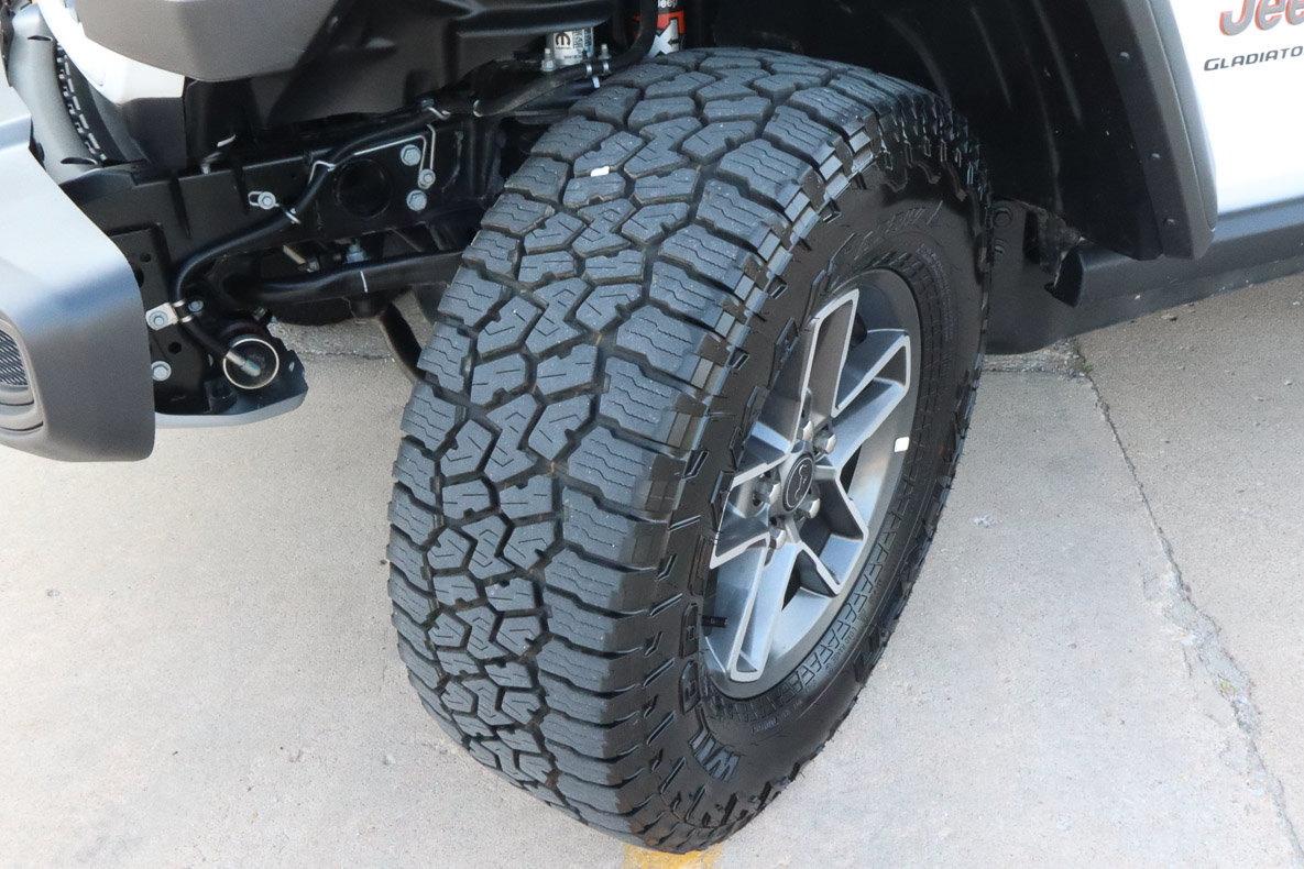 Used 2026 Jeep Gladiator Mojave AWD/4WD image 21