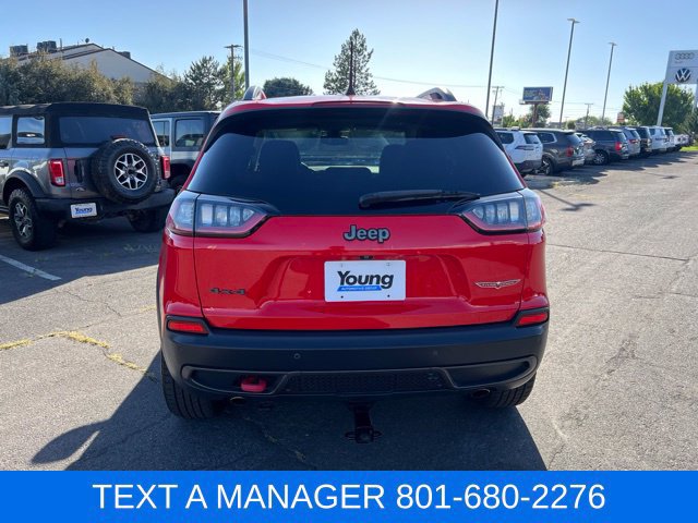 Used 2019 Jeep Cherokee Trailhawk AWD/4WD image 4