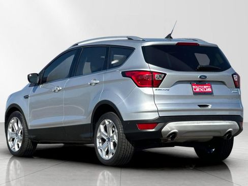 Used 2019 Ford Escape Titanium FWD image 4