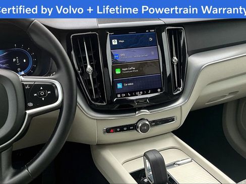 Used 2022 Volvo XC60 B5 Momentum image 8