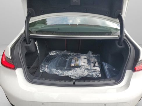 Used 2025 BMW 330i Sedan w/ M Sport Package image 7