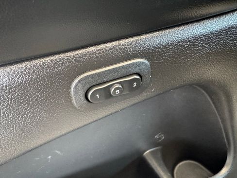 Used 2021 Jeep Grand Cherokee Limited w/ Luxury Group II image 6