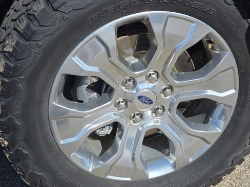 Used 2022 Ford F150 Platinum AWD/4WD image 31