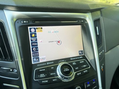 Used 2013 Hyundai Sonata SE w/ Navigation & Sunroof Pkg image 17