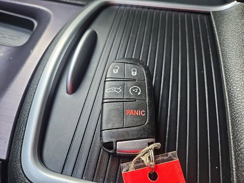 Used 2018 Dodge Charger SXT image 91