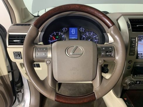 Used 2014 Lexus GX 460 image 7