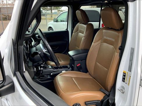 Certified 2022 Jeep Wrangler Unlimited Rubicon 4xe w/ Cold Weather Group image 25