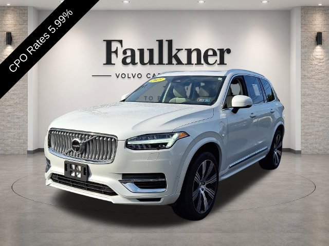 Certified 2025 Volvo XC90 T8 Plus w/ Protection Package Premier AWD/4WD image 3