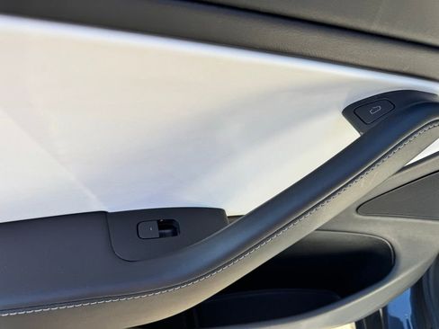 Used 2021 Tesla Model 3 Long Range image 31