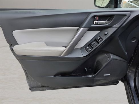 Used 2015 Subaru Forester 2.5i Limited w/ Protection Package #2 image 17