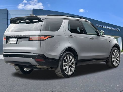 Certified 2025 Land Rover Discovery Dynamic SE AWD/4WD image 4
