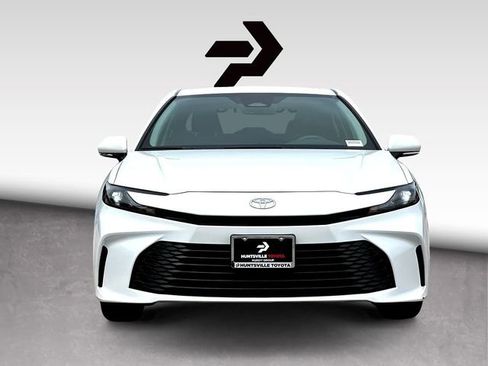 Used 2025 Toyota Camry LE w/ Convenience Package image 3