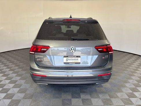 Used 2018 Volkswagen Tiguan SE w/ 3rd Row Seat Package AWD/4WD image 40