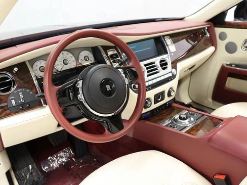 Used 2013 Rolls-Royce Ghost RWD image 2