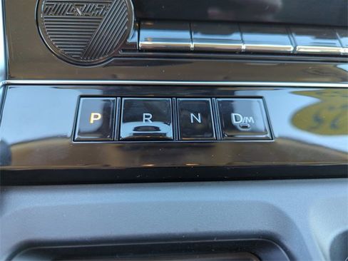 Certified 2025 Nissan Armada SV image 31