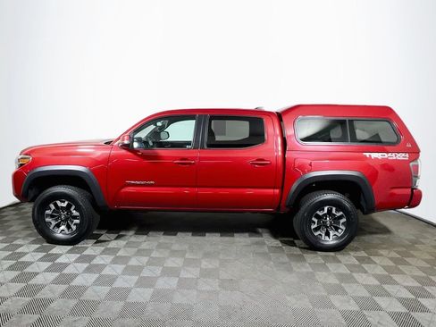 Certified 2020 Toyota Tacoma TRD Off-Road w/ Technology Package AWD/4WD image 4
