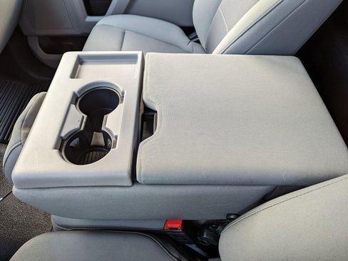 Used 2022 Ford F250 XL w/ Power Equipment Group image 25