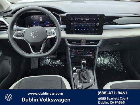 New 2025 Volkswagen Taos SE image 12