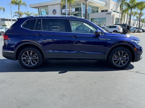 Certified 2023 Volkswagen Tiguan SE w/ Panoramic Sunroof Package FWD image 7