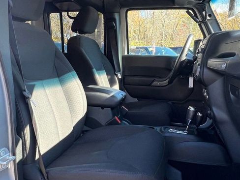 Used 2018 Jeep Wrangler Unlimited Sport S image 14