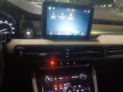Used 2021 Lincoln Corsair AWD w/ Premium Package image 29