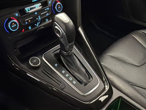 Used 2016 Ford Focus Titanium w/ Exterior Protection Package image 27