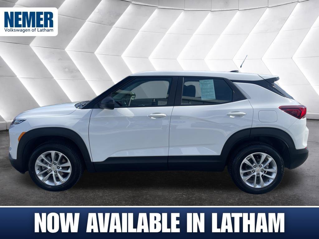 Used 2024 Chevrolet TrailBlazer LS w/ LS Confidence Package AWD/4WD image 2