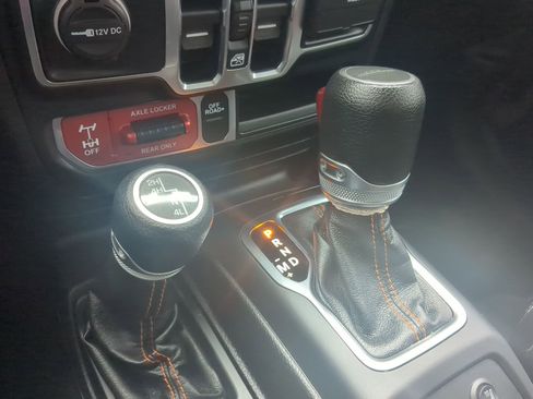 Used 2020 Jeep Gladiator Mojave image 18