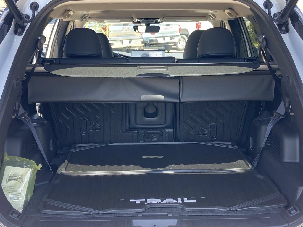 New 2026 Mitsubishi Outlander AWD image 23
