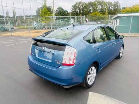Used 2007 Toyota Prius Touring FWD image 5