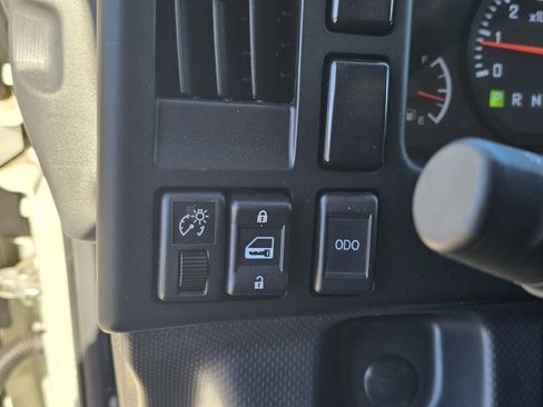 New 2025 Chevrolet Low Cab Forward image 22