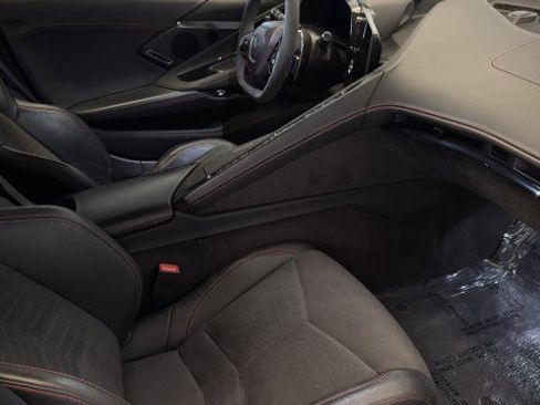 Used 2023 Chevrolet Corvette Stingray Premium Cpe w/ Z51 Performance Package image 13