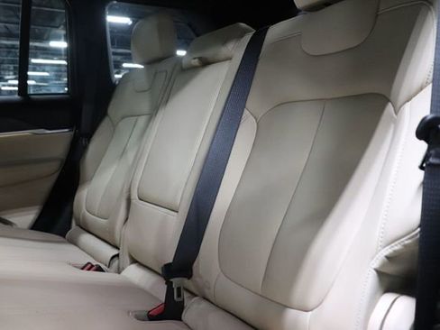 Used 2025 Jeep Grand Cherokee Limited RWD image 19