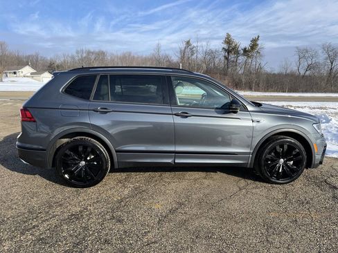 Used 2021 Volkswagen Tiguan SE R-Line w/ 3rd Row Seat Package image 6