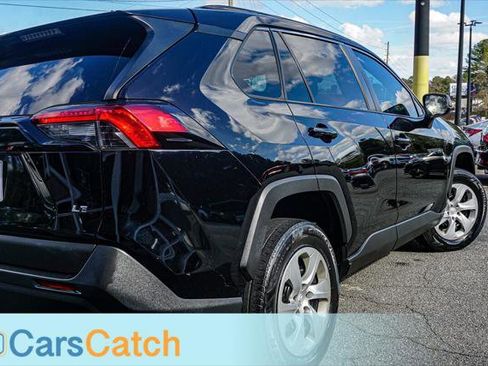 Used 2019 Toyota RAV4 LE image 6