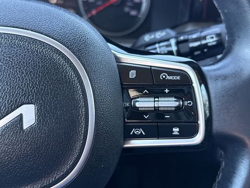 Used 2022 Kia Sorento EX w/ Panoramic Sunroof Package image 24