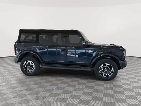 Used 2021 Ford Bronco Outer Banks AWD/4WD image 2