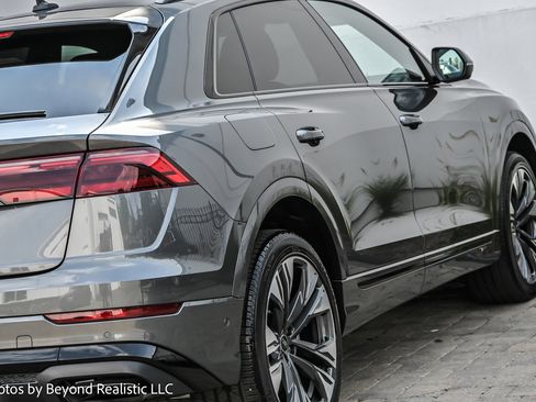Used 2024 Audi Q8 Premium Plus image 9