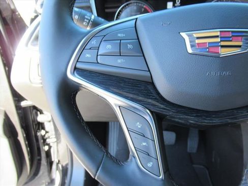 Certified 2025 Cadillac XT5 Premium Luxury image 23