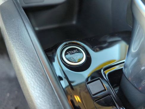 Certified 2022 Nissan Kicks S image 43