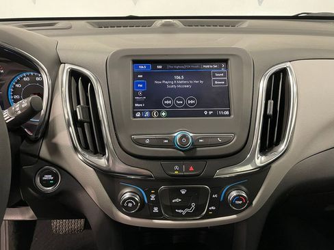 Used 2023 Chevrolet Equinox LS image 29