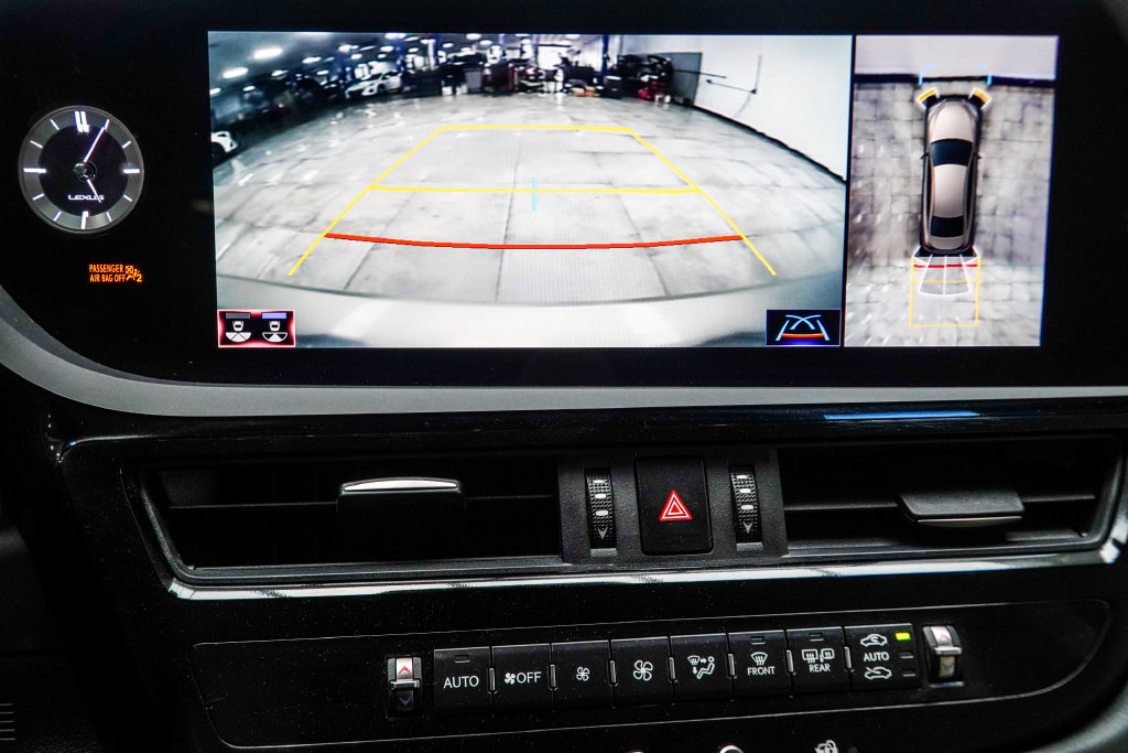 Used 2022 Lexus ES 350 Ultra Luxury w/ Accessory Package 2 FWD image 30